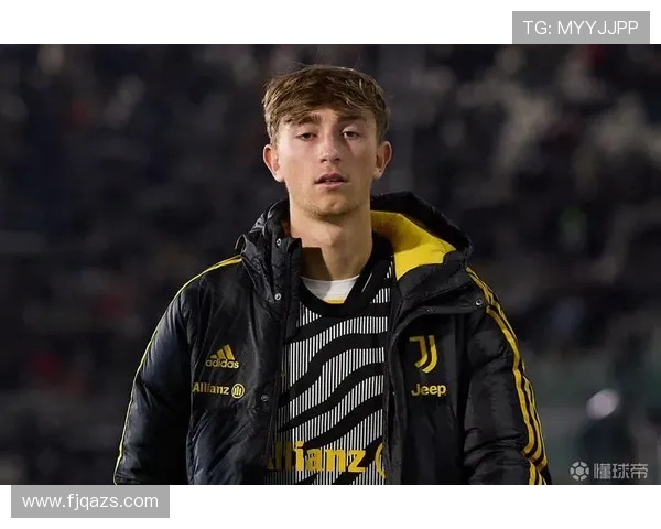 斯基拉:尤文巴黎商谈穆阿尼续租,球员盼留队 斯基拉:尤文巴黎商谈穆阿尼续租,球员盼留队